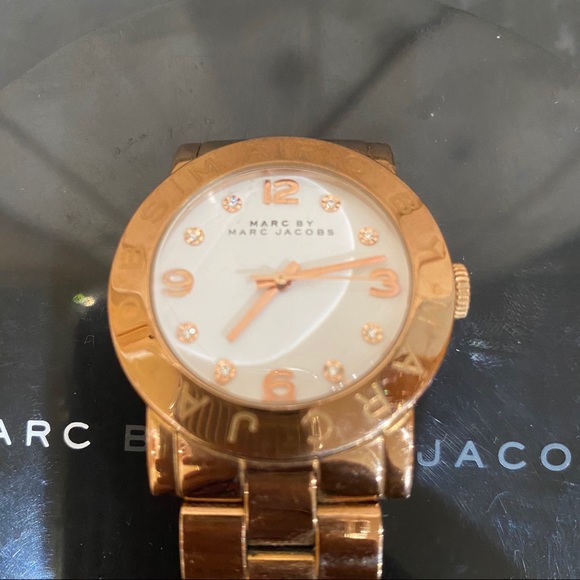 Marc by Marc Jacobs Mini Amy Rose Gold-Tone Quartz - Picture 9 of 12